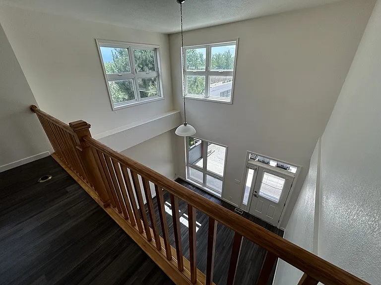 904 Avalon Ave — Photo 13