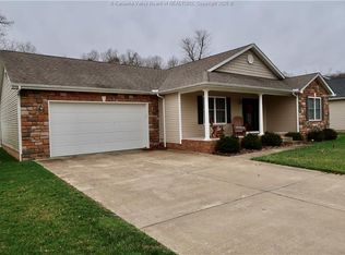 5 Rainer Dr, Ona, WV 25545