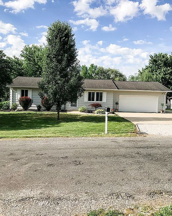 802 Adams St, Aviston, IL 62216 Zillow