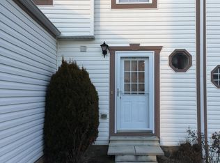 202 Pine Valley Dr, Imperial, PA 15126