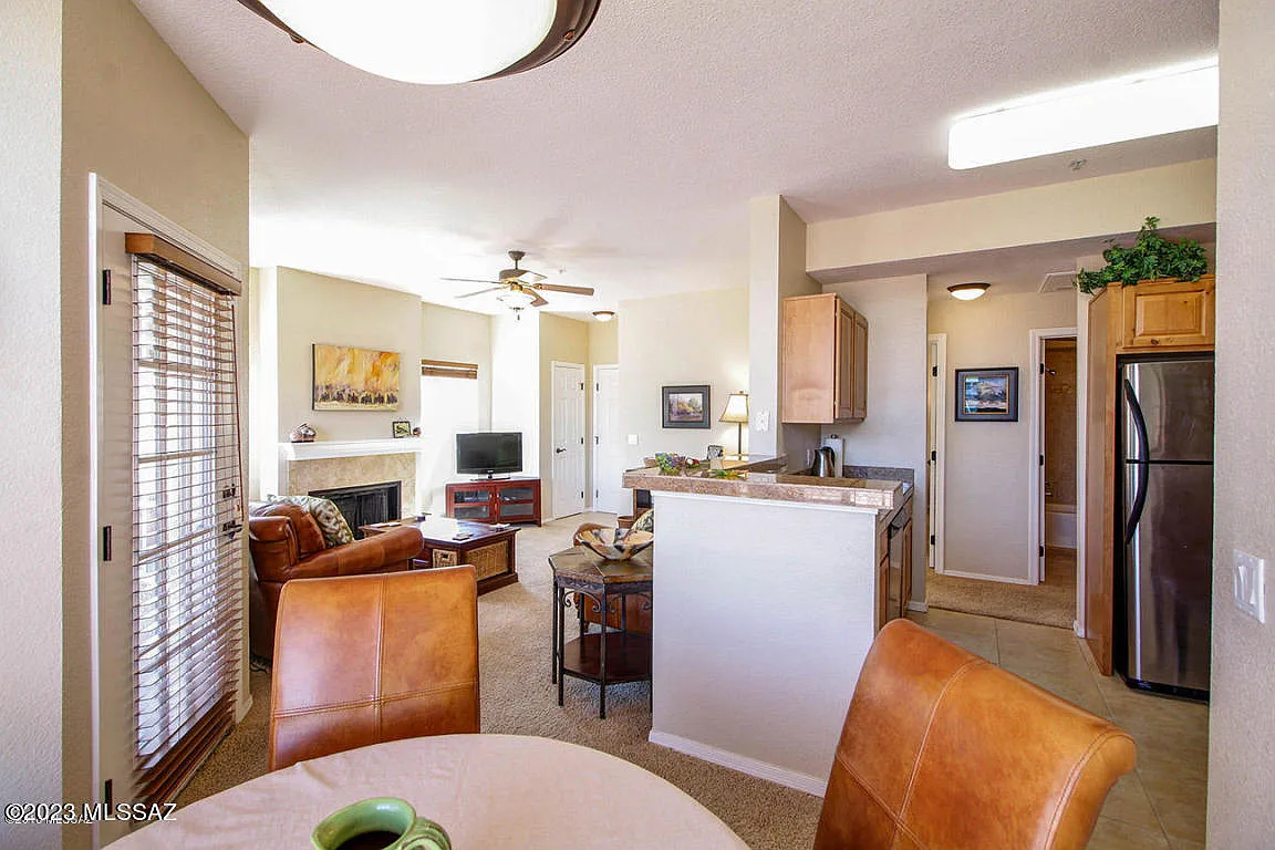 2 bed, 2.0 bath, 1307 sqft, $2,500 — Photo 4