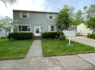 885 Sherwood Rd, Muskegon, MI 49441