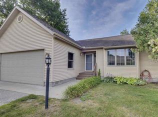 665 Pine Pointe Trl, Boyne City, MI 49712