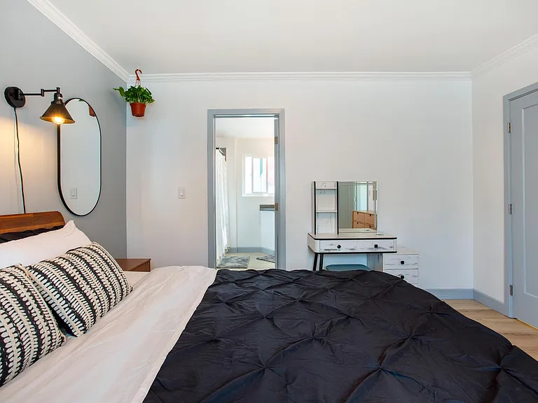 2617 W Norwood Pl — Photo 15