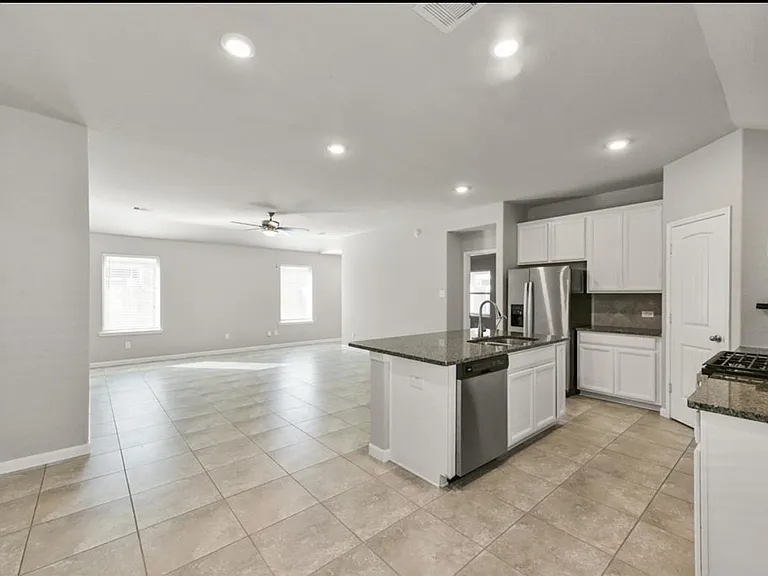 6827 Scarlet Sagebrush St — Photo 3