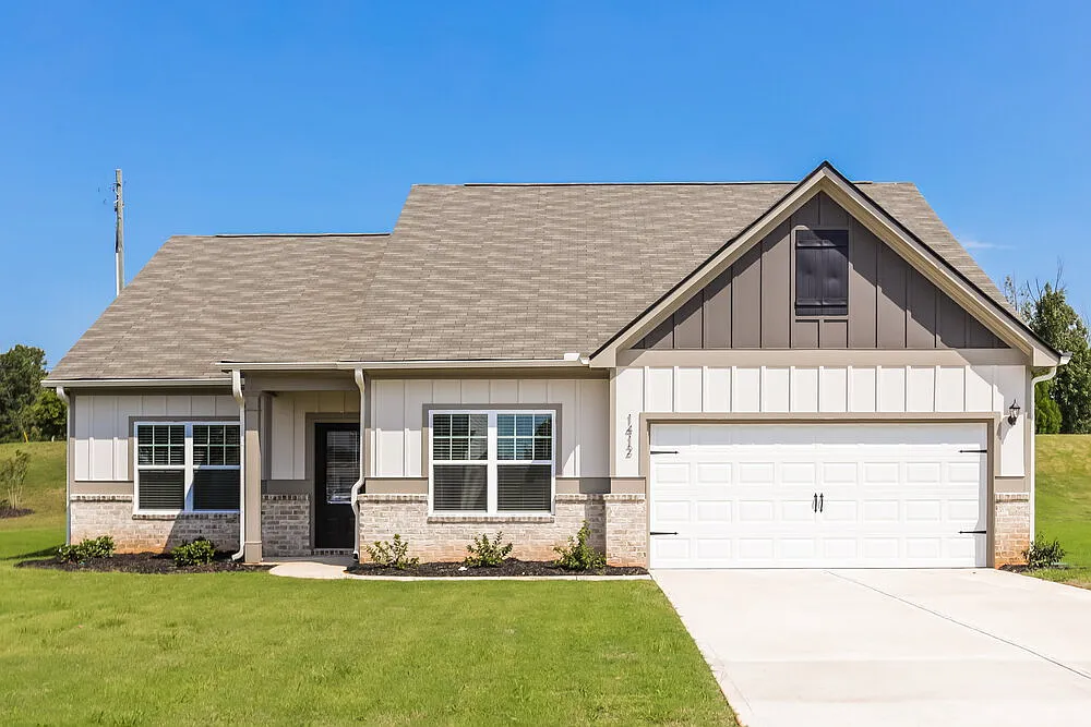 4 bed, 2.0 bath, 2164 sqft, $2,295 — Photo 1