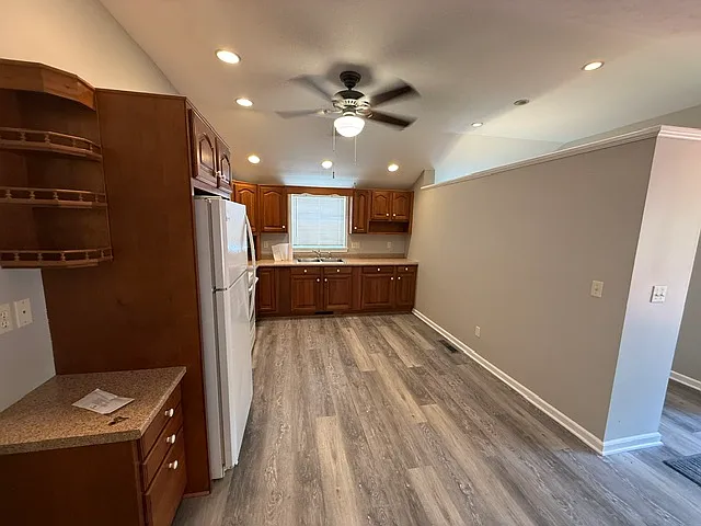 239 W North St #1 — Photo 6