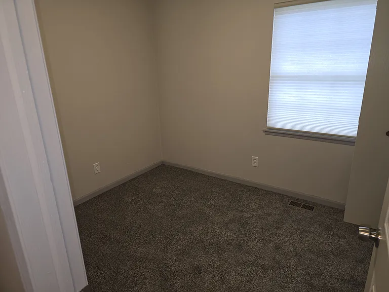 525 Delaware St — Photo 12