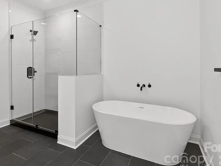 212 Lander St — Photo 11