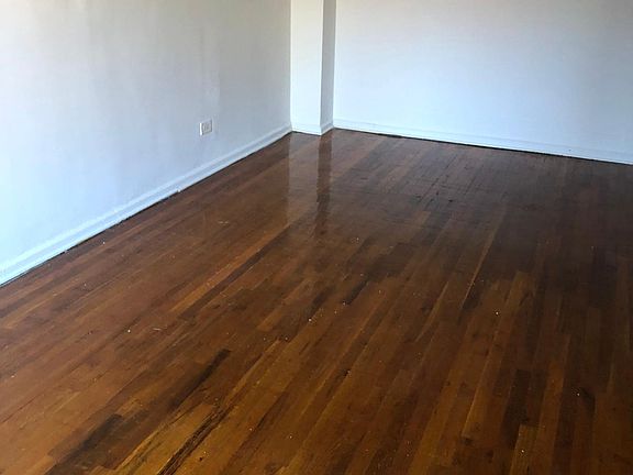 5th image of 14209 Barclay Ave #5F