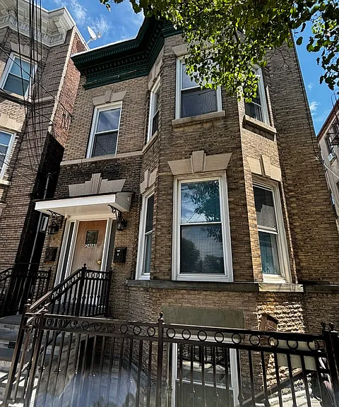 2408 New York Ave #3 — Photo 2