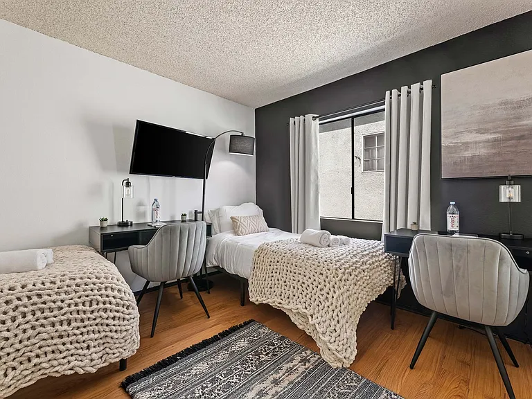1823 Pelham Ave #6 — Photo 25