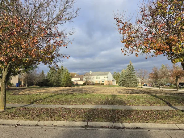 200 Mornington Ct, Canton, MI 48188