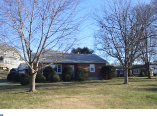 611 Stitzer Ave, Wernersville, PA 19565