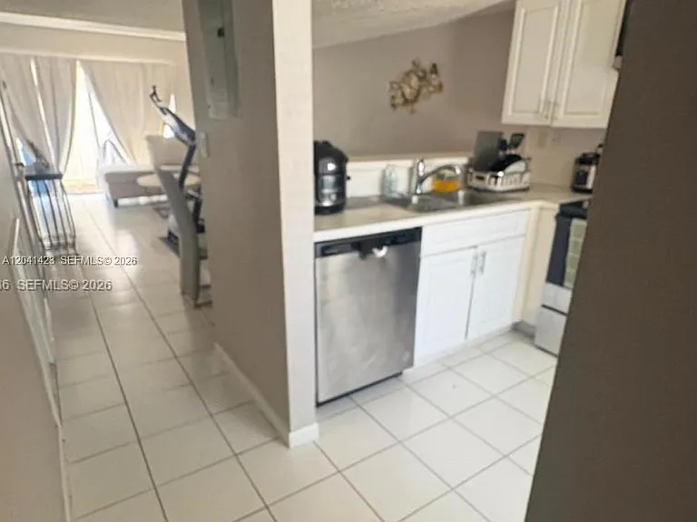 246 Riviera Cir #246 — Photo 8