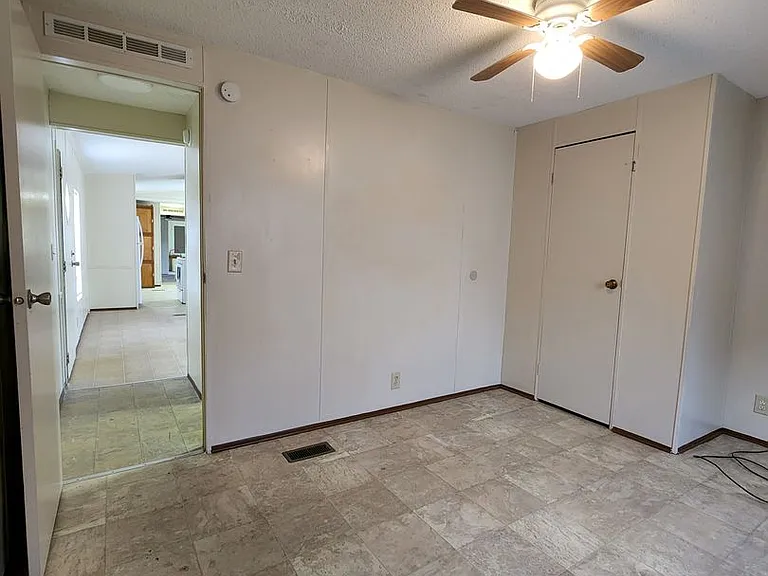 1022 Linda Ln — Photo 24