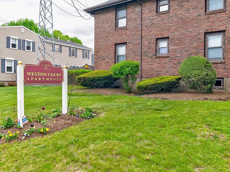4 Weston Ave #2 — Photo 21