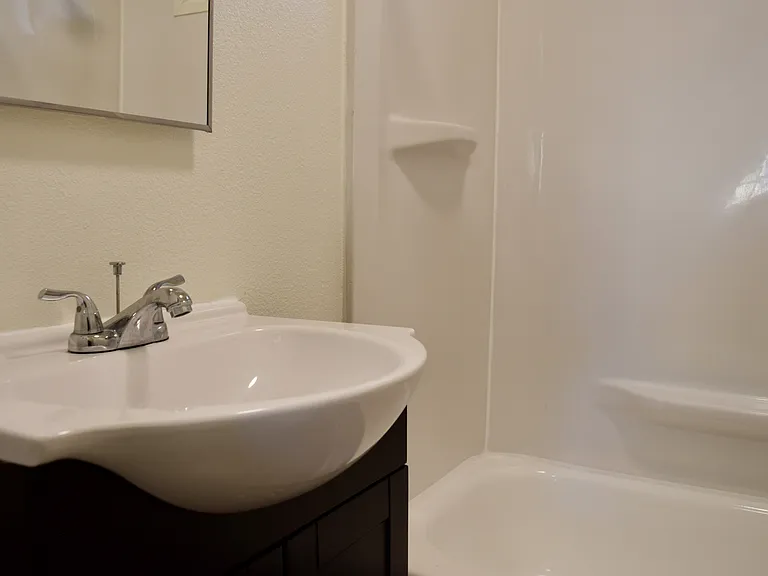 831 Mariposa St #J — Photo 14