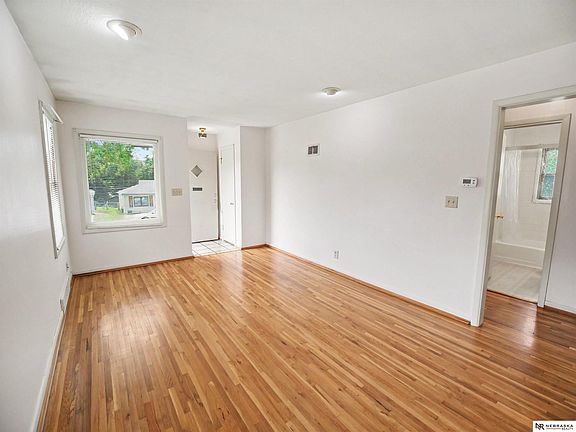 5th image of 4220 E St