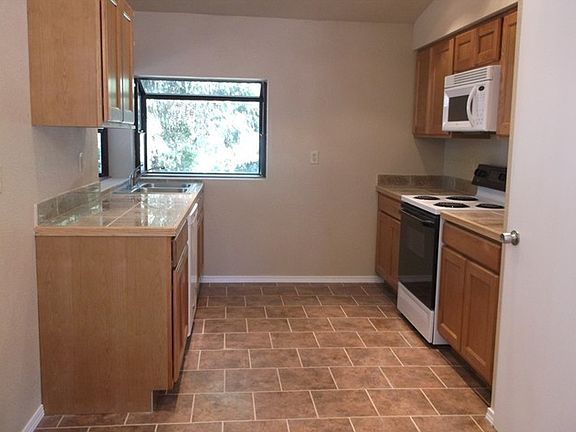 4th image of 443 Quinault Ave SE