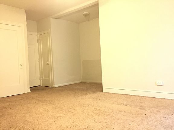 2nd image of 4606 N Hermitage Ave APT 204