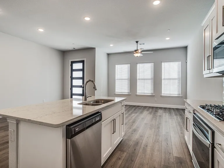 4628 Piedras Lanzar Dr — Photo 4