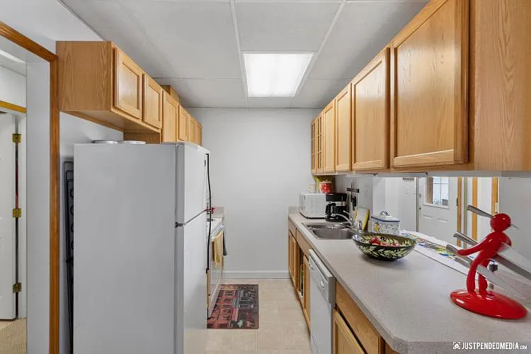 9531 Hillside Dr — Photo 7