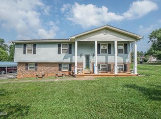 2201 Eau Clair Dr, Maryville, TN 37803