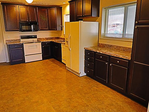 5th image of 2109 La Veta Dr NE