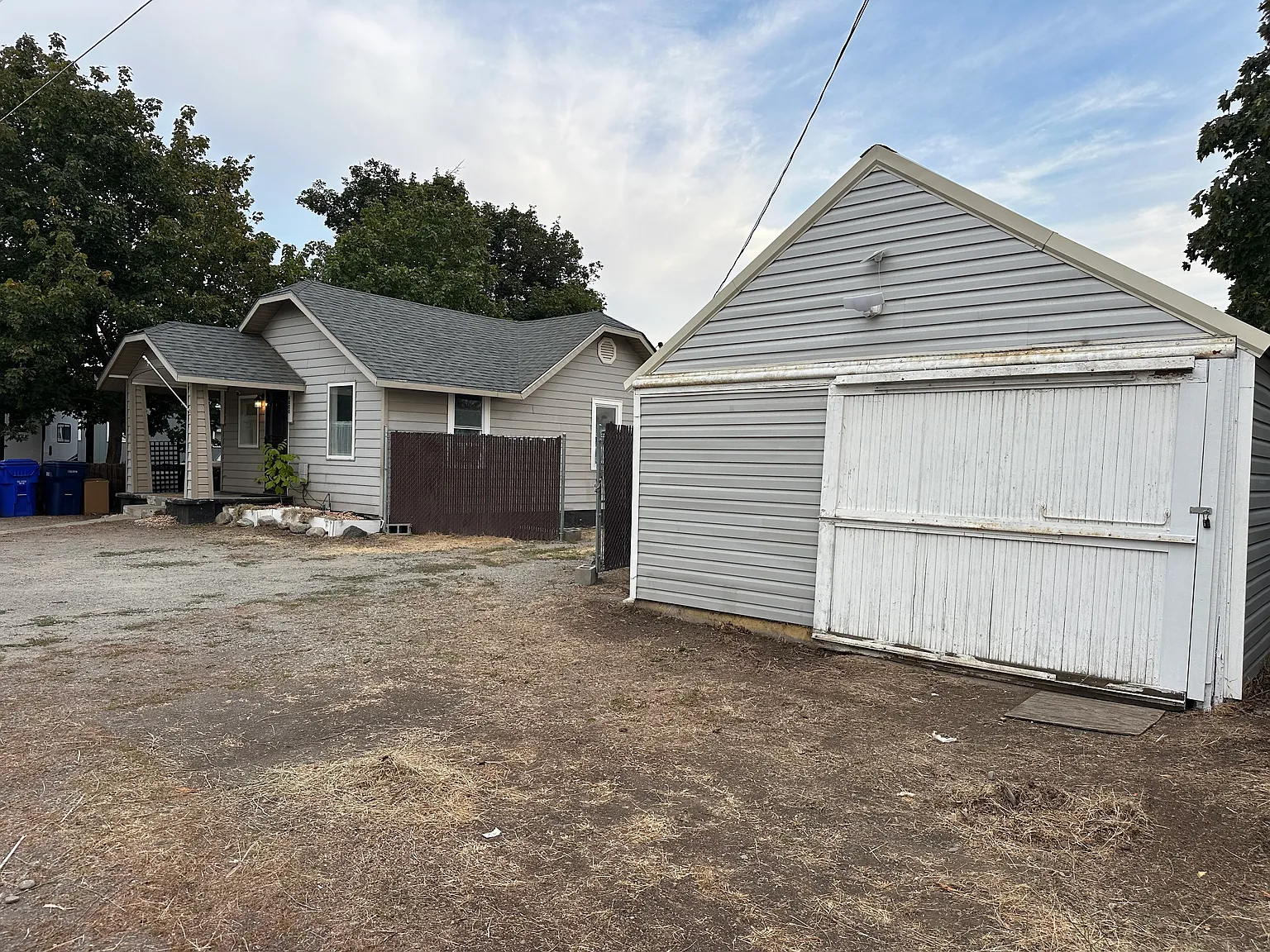 2 bed, 685 sqft, $1,900 — Photo 2