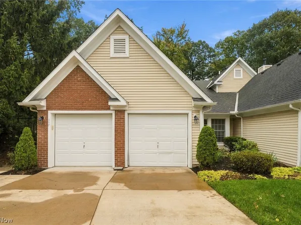 31825 Bayview Dr Unit 110, Avon Lake, OH 44012