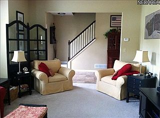 4th image of 1042 Kings Cross Dr