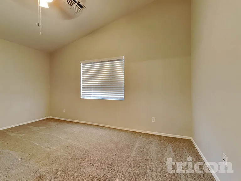 12429 W Larkspur Rd — Photo 7