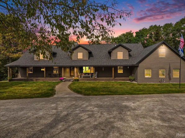 10480 Foley Rd, Fenton, MI 48430