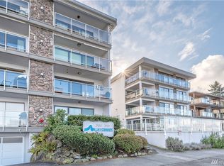2104 Alki Ave SW APT 206, Seattle, WA 98116