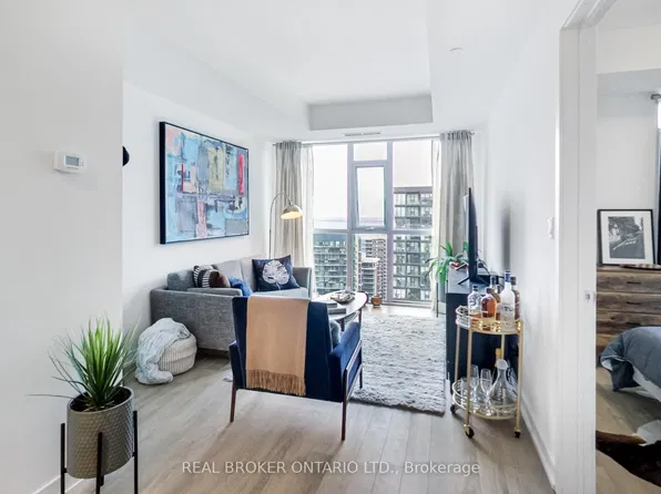 50 Ordnance St #2904, Toronto, ON M6K 0C9