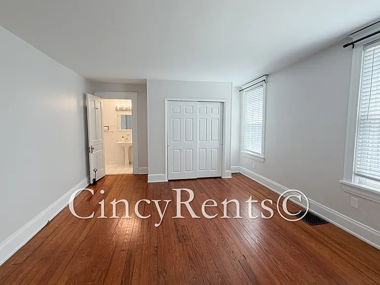 2836 Linwood Ave #1 — Photo 14