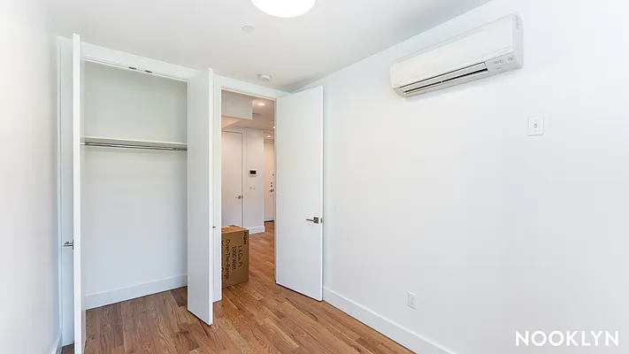 Rented by Nooklyn NYC LLC | media 43
