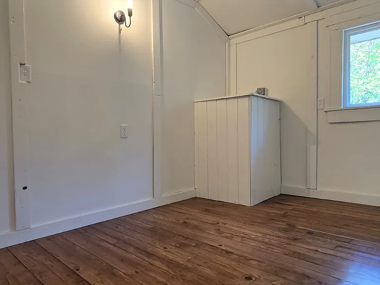 Second bedroom with south-facing windows.