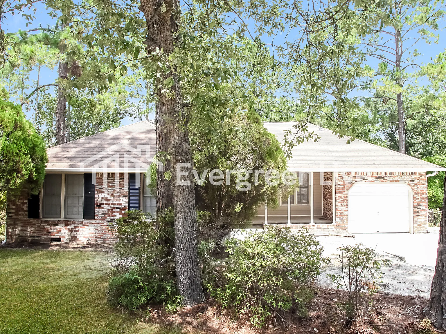 3 bed, 2.0 bath, 1242 sqft, $1,595 — Photo 1