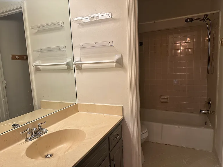 727 Brentwood Point — Photo 15