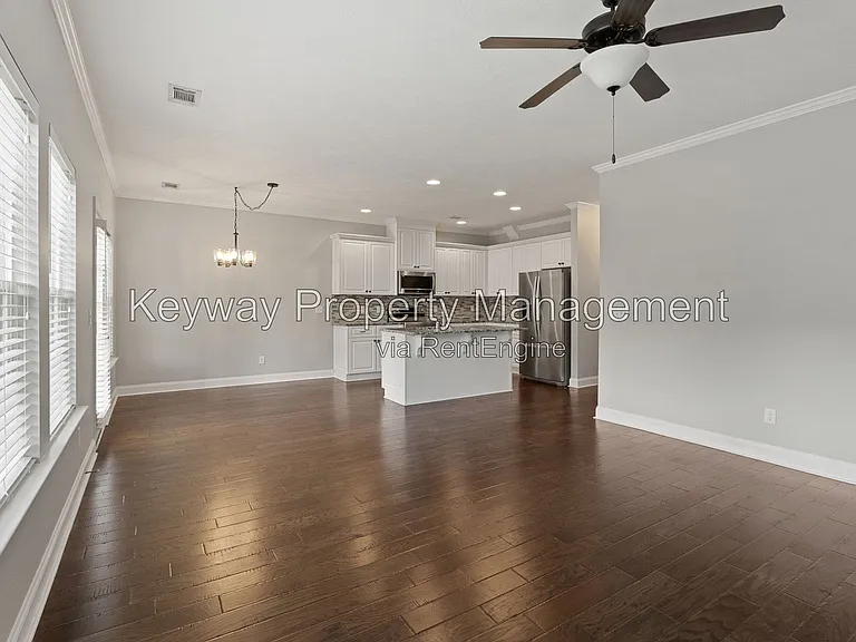 435 Brantley Cove Cir — Photo 3