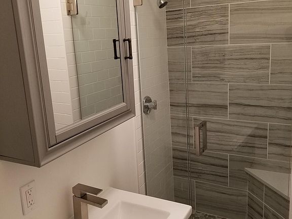 3rd image of 26 Marlborough St APT 4