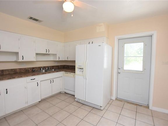 4th image of 2624 Sunshine Dr S