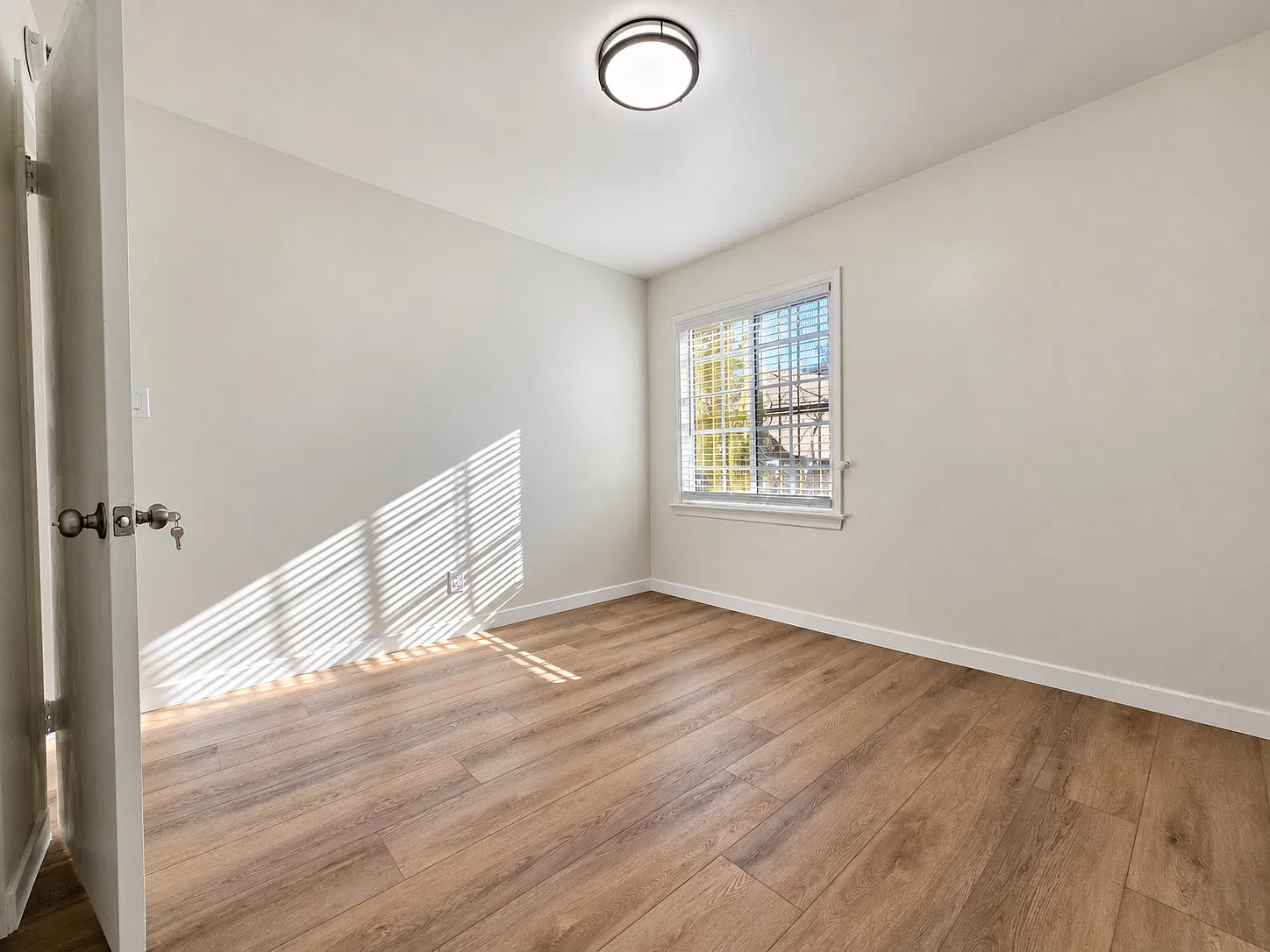 1 bed, 650 sqft, $2,000 — Photo 2