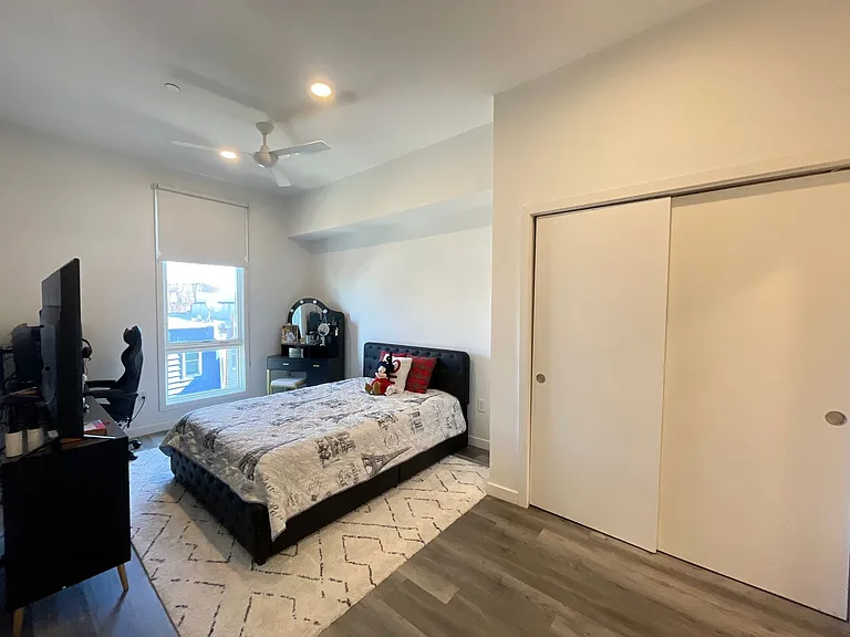 2559 Amber - Residential — Photo 24