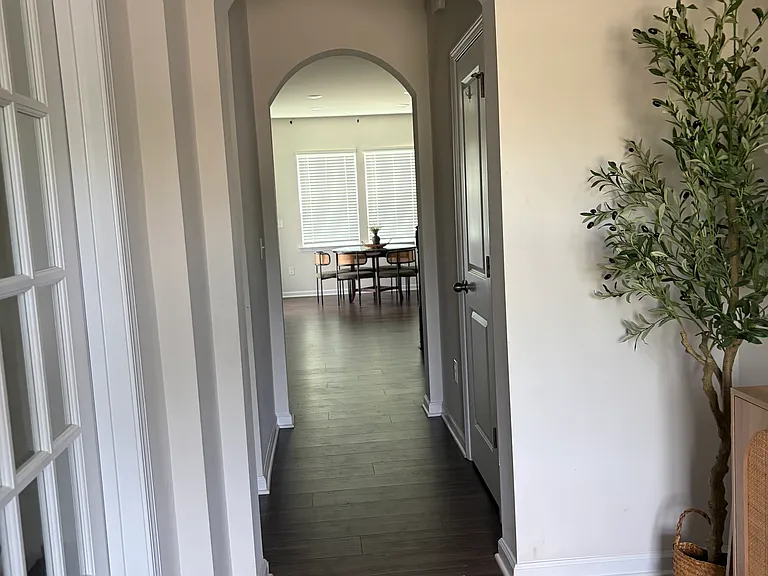 353 Kennerly Center Dr — Photo 1