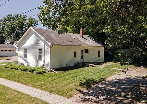 Back of house and driveway