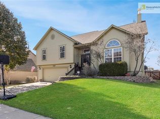 5028 Mund Rd, Shawnee, KS 66218