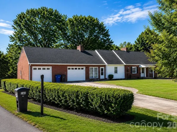 246 Robbins Rd, Winston Salem, NC 27107